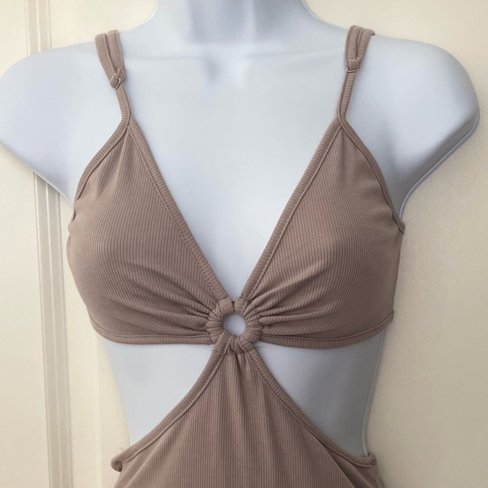 NWT cut out spaghetti strap dress - Picture 2 of 5